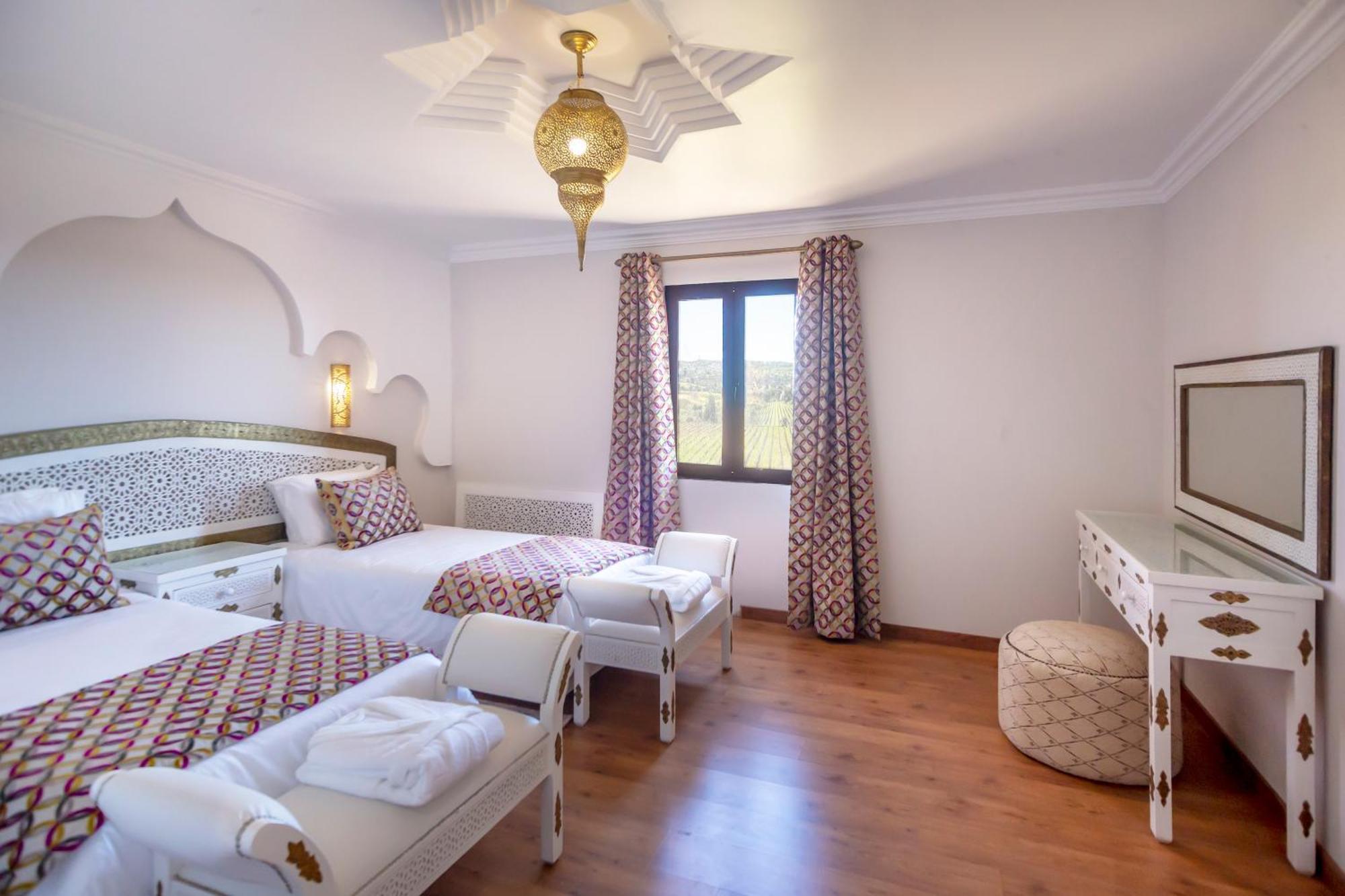 Al Karob Yoga Boutique Hotel Guia Kültér fotó